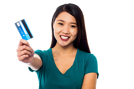 展示信用卡的吸引人的模型图案信用女性金融女士微笑塑料青年商业技术款机图片