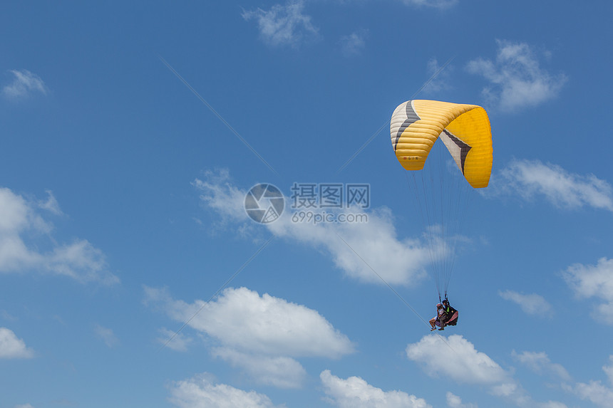 滑翔飞行运动风险危险翅膀乐趣冒险蓝色活动空气降落伞图片