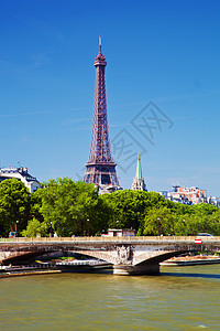 埃菲尔铁塔和法国巴黎塞纳河上的桥树木城市建筑景观纪念碑旅行天际吸引力历史国家图片
