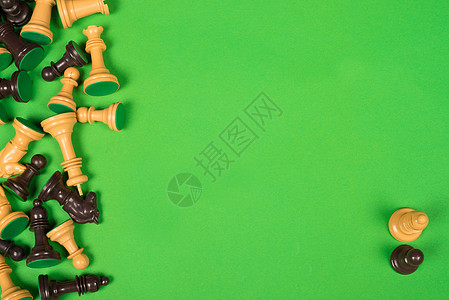 象棋碎片水平游戏绿色静物视角棋盘背景图片