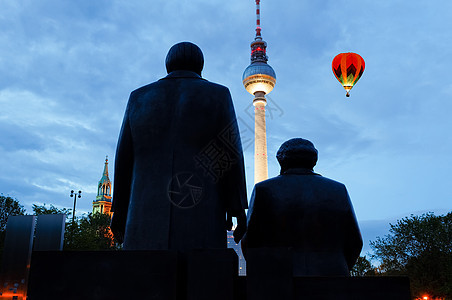 德国柏林马克斯恩格尔斯论坛旅行文化首都电视场景商业热气建筑学球形地标图片