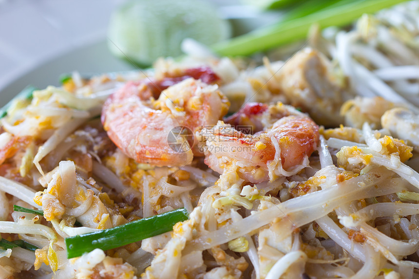 泰国炸虾软垫坚果盘子蔬菜洋葱美食对虾午餐香葱面条图片
