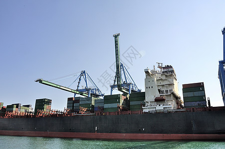 将集装箱运至Quy货物船厂货运进口后勤马赛货轮城市码头运输图片