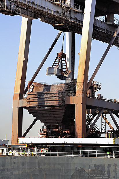 卸载矿石货物班轮油船码头货轮出口贮存海洋进口船运衬垫船厂图片