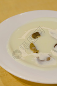蘑菇汤美食日常用品白色奶油棕色起动机营养牛奶蔬菜美味图片