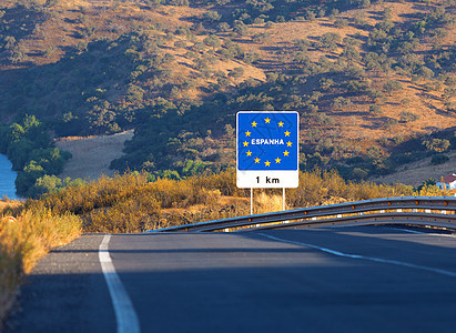 西班牙边境的公路标志 西班牙图片