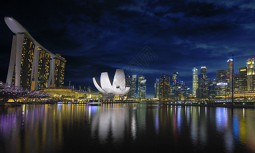 新加坡天空线 由Dustsk的河水滨海边连结图片