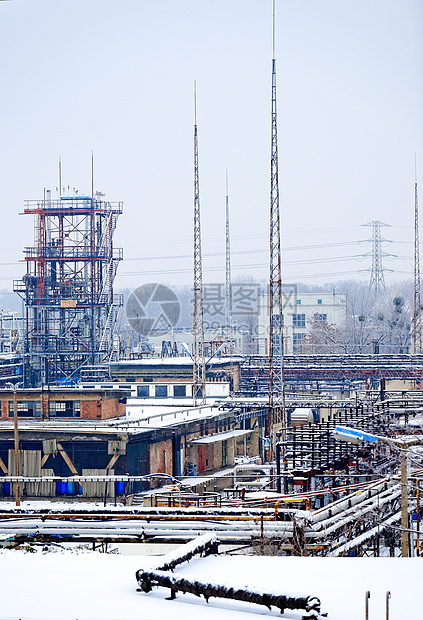 具有工业建筑的风景植物生产燃料技术煤炭管道车站工厂烟囱天空图片
