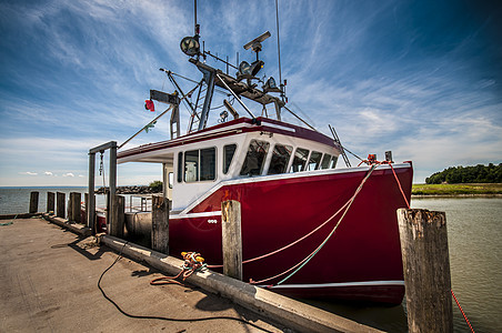 红船运输海滨帆船海洋钓鱼渔夫旅行港口码头图片