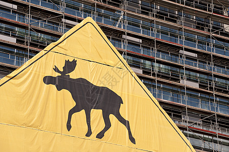 建筑场地施工黄色街道高楼路标蓝色驼鹿标志测试麋鹿背景图片