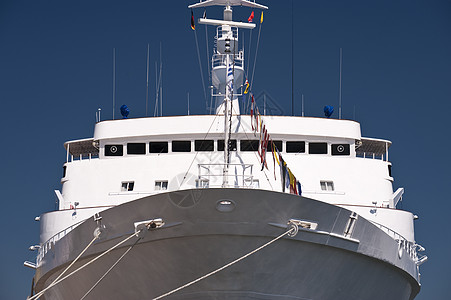 基尔港的船舶天空客运蓝色衬垫旅行游轮甲板巡航航程港口图片