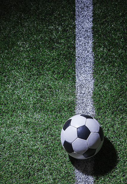 有足球和线的足球场器材绿色运动摄影对象划分边界草皮单线体育图片