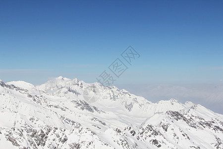 山峰峰全景日出滑雪高山天空旅行季节天气童话首脑图片