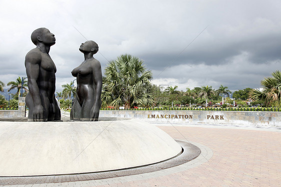 牙买加解放公园解放公园男人公园雕像树木自由文化女士图片
