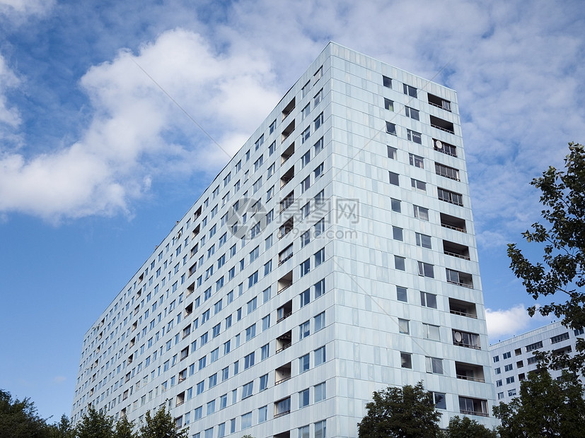 带有阳台的公寓楼外观场景住宅区天空住宅建筑房地产公寓城市建筑学图片