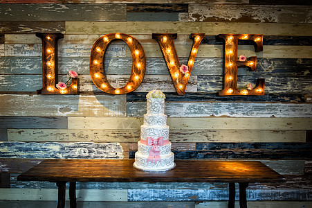 以爱做蛋糕与爱餐饮婚礼食物雕像奢华庆典仪式甜点花朵接待图片