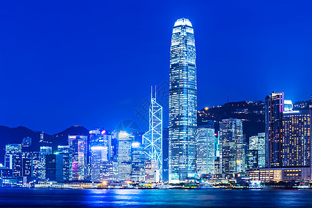 晚上在香港商业区建筑金融大楼企业办公楼办公室摩天大楼天际市中心图片