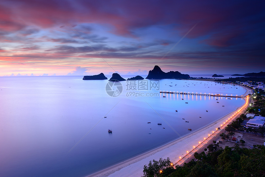 泰国奥马瑙湾日出风景图片