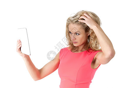 具有数字式平板电脑的妇女网络学习媒体互联网镜子商业触摸屏数位板技术女性图片