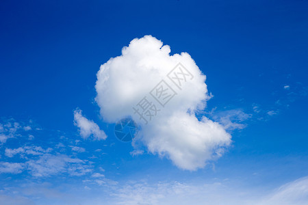 蓝蓝天空气象蓝色日光白色天气天堂多云宗教气候臭氧图片