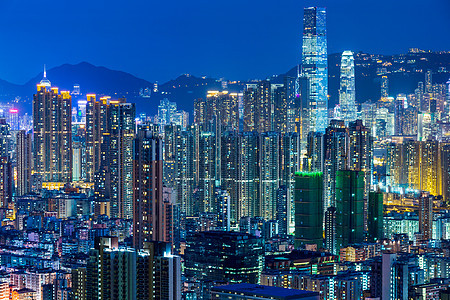 晚上在香港市风景景观市中心公寓楼天际房屋建筑城市鸟瞰图公寓居所图片