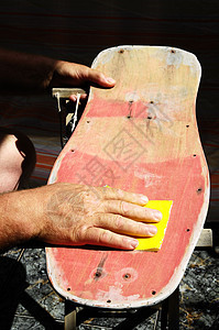 还原旧滑板滑冰工具抛光砂砾甲板精加工材料玻璃纸装修修理图片