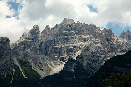 多洛米特顶峰登山悬崖旅行石灰石岩石冒险地形石头远足图片