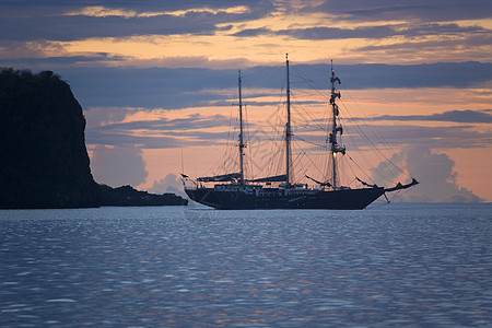 加拉帕帕戈斯群岛厄瓜多尔桅杆大篷车旅游帆船日落旅行海洋图片