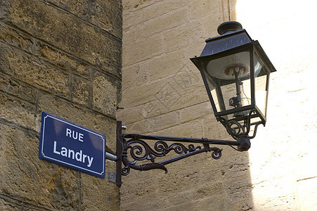 车牌Landry街和公共照明灯图片