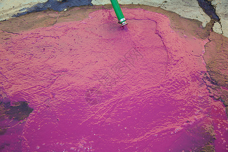 丰含黄红甘蓝酸的粉红色葡萄酒粉色酒糟绿色清洁度酒厂软管净化工业地面液体背景图片