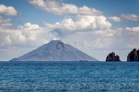 利帕里群岛岩石房子石头风景旅行蓝色场景地质学火山悬崖图片