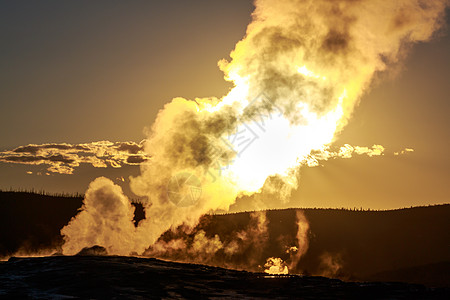 旧日落的忠心风景蒸汽旅游温泉目的地喷泉盆地火山景观公园图片