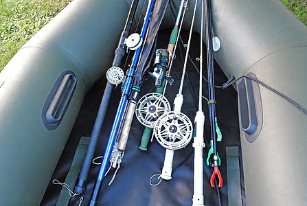 为捕鱼 旋转 钓鱼棒 橡皮船准备的工具运动纺纱爱好钓鱼娱乐卷轴游泳图片