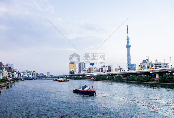 东京天空树与日本苏门达河1图片