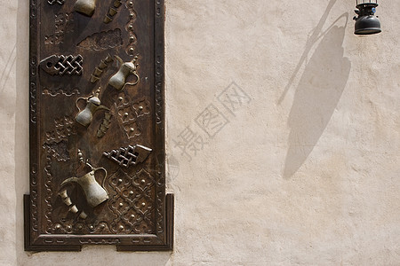 迪拜UAE UAE 在迪拜Bur的遗产村装饰木门建筑学图片