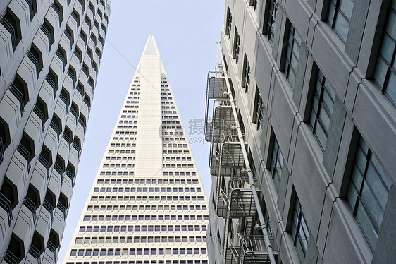 威廉佩雷拉设计的 旧金山  低角度视图天空摩天大楼建筑外观城市建筑学地标办公楼气势图片