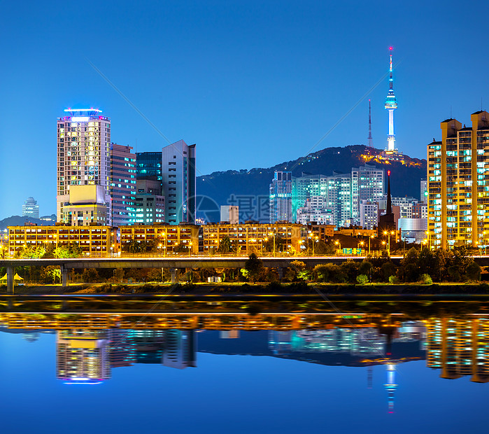 首尔市夜间公吨场景反射住宅市中心风景地标景观建筑城市图片