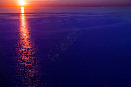 地中海海日落日升旅行地平线场景天堂风景戏剧性晴天海景太阳反射图片