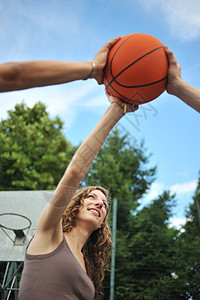 弗里克：库巴西只有18岁表现不稳定正常 皇马已是过去我不想再谈