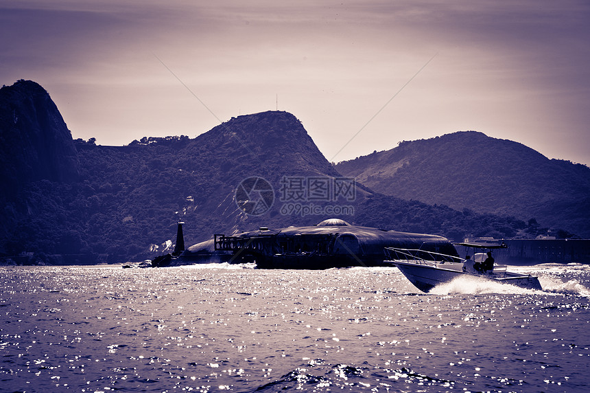 里约热内卢海岸线Name调子风帆山脉航行蓝色剪影海洋运输沿海船只图片