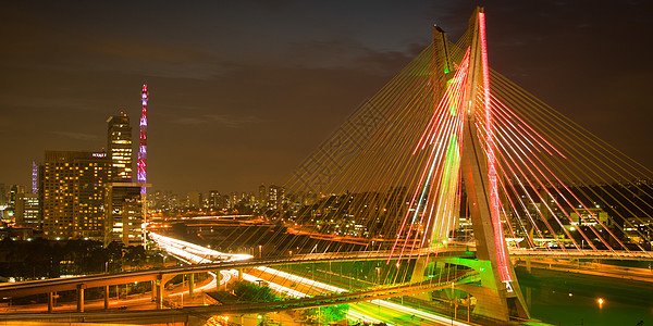 晚上圣保罗市桥 夜间全景地标景观斜拉风景城市建筑图片