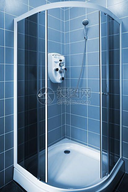 新的淋浴隔间水龙头阀门卫生跑步倾斜围兜浴室管道液体洗涤图片