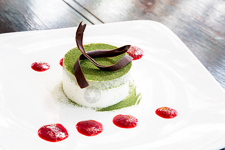 绿茶蛋糕红色甜点饮食白色绿色食物蛋糕盘子小吃面包图片