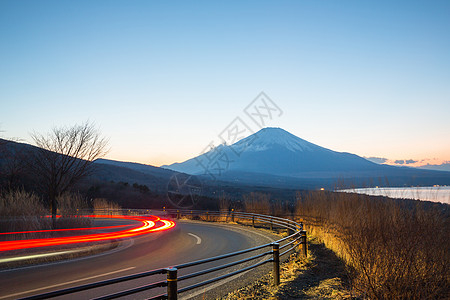 黄昏时的藤山风景图片