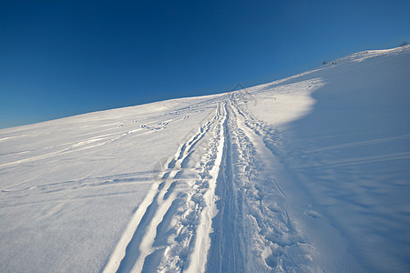 阿尔卑斯山的冬季冒险活动季节极限荒野逆境成就山峰冰川寂寞全景图片