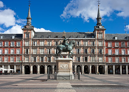 广场市长城市旅行游客艺术雕像建筑地标吸引力国王正方形图片