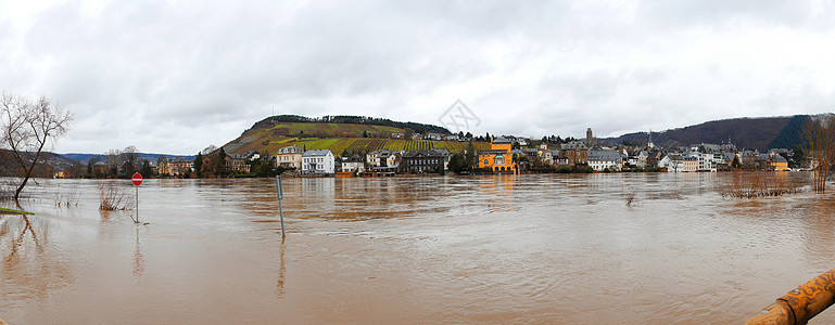 特拉本-特拉巴赫全景洪水图片