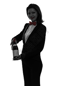 服务红葡萄酒的女侍者管家成年人饮料餐厅红色阴影微笑服务员餐饮正装白色图片