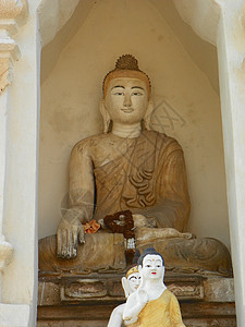与西里延大佛的交汇青铜崇拜雕塑佛教徒精神祷告文化艺术雕像寺庙图片