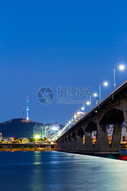 首尔市夜间风景办公室天空团伙交通日落场景景观天际城市图片